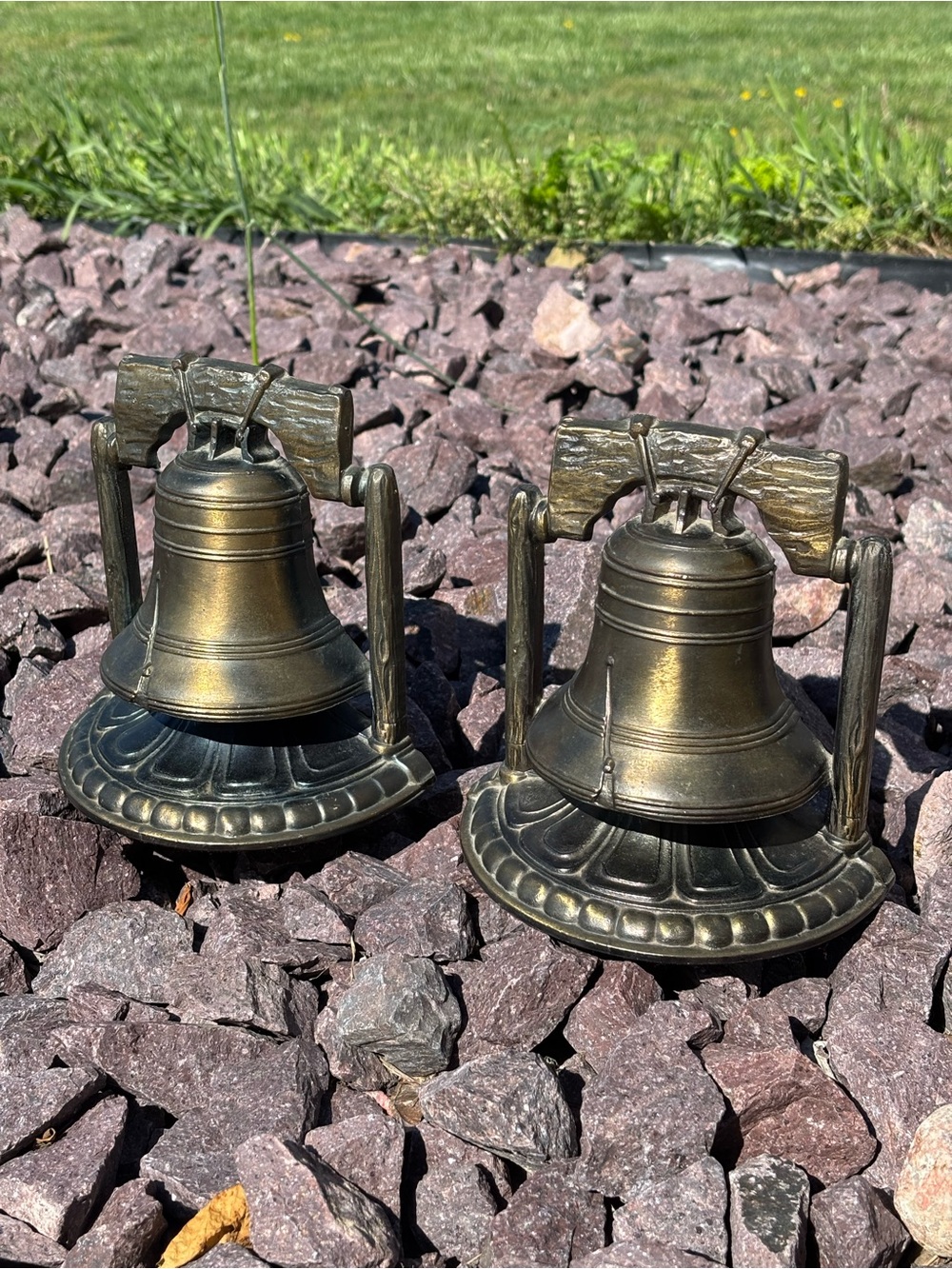 Vintage liberty bell book ends. 2 piece. USA patriotic 1974